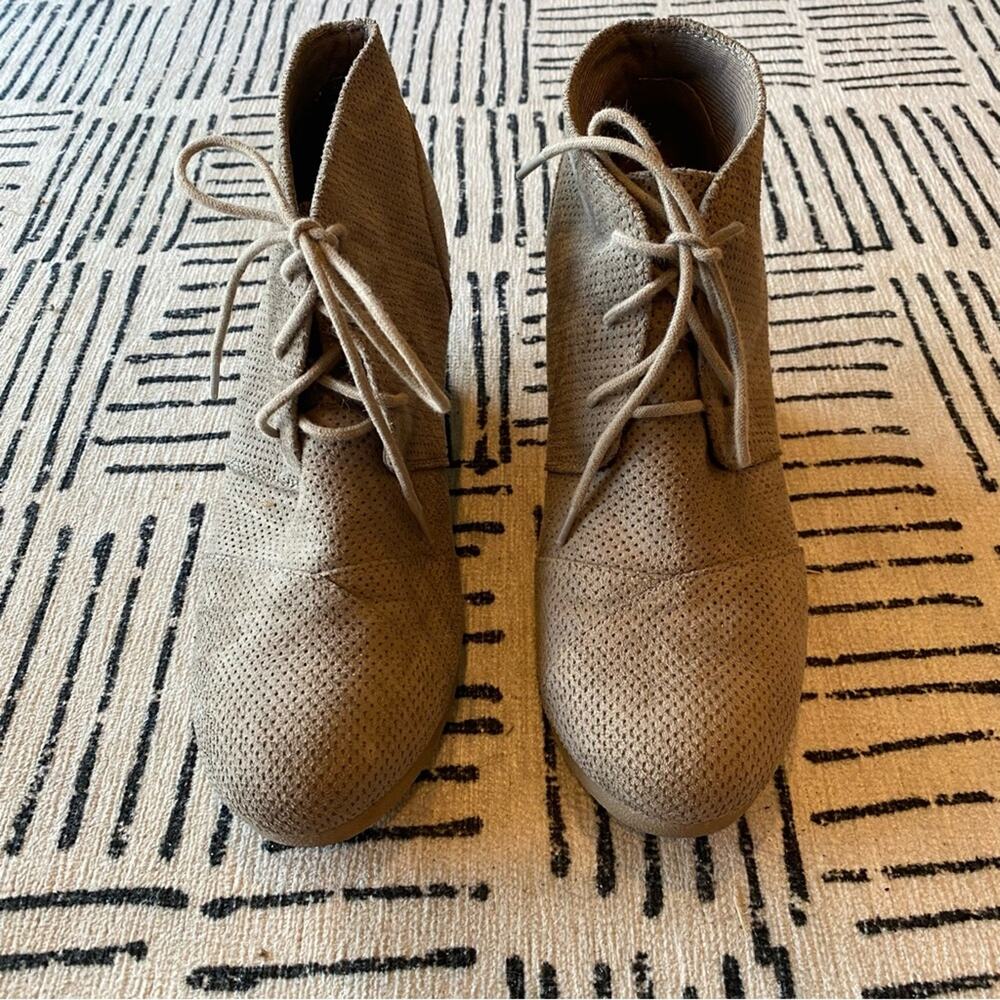 Unr8ted Beige Suede Suede Ankle Lace Up Wedge Boots 10 - Picture 5 of 8